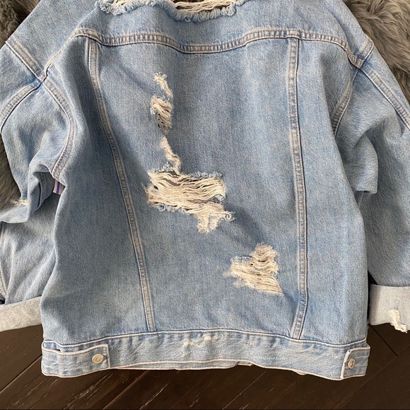 SOLD! TOPSHOP Oversized Ripped Denim Jacket - Picture 9 of 9